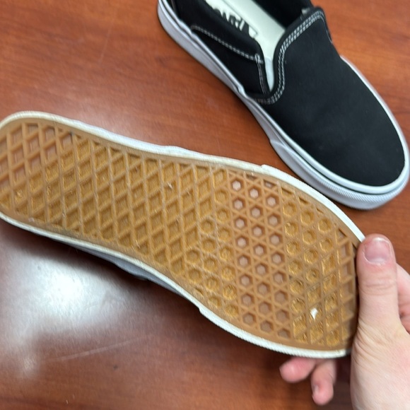 Vans size 6 // 080612 - Picture 2 of 3